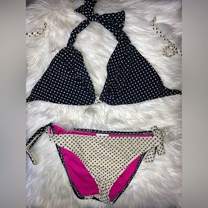 Bikini Set Size Large (34D)